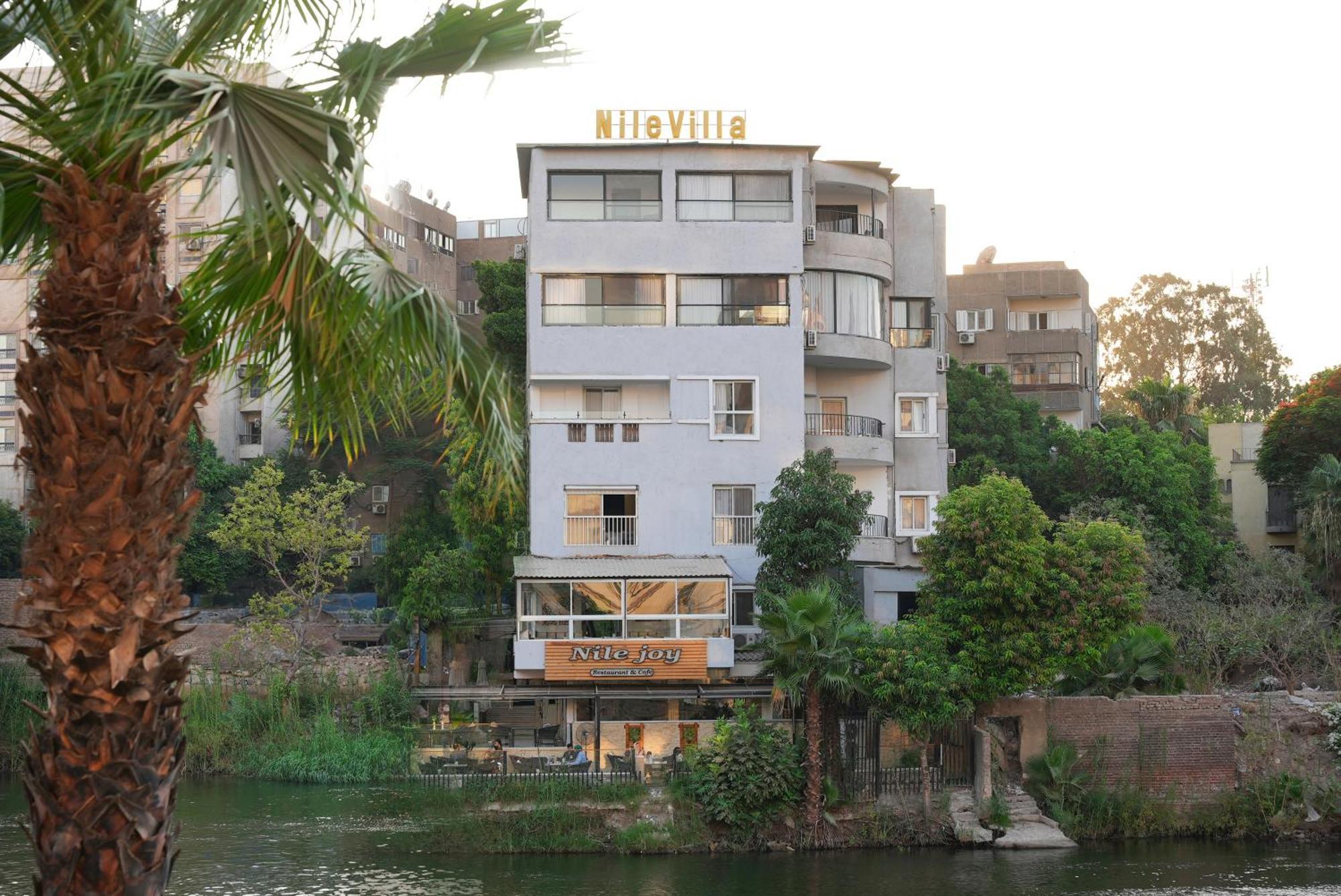 Nile 3* Le Caire